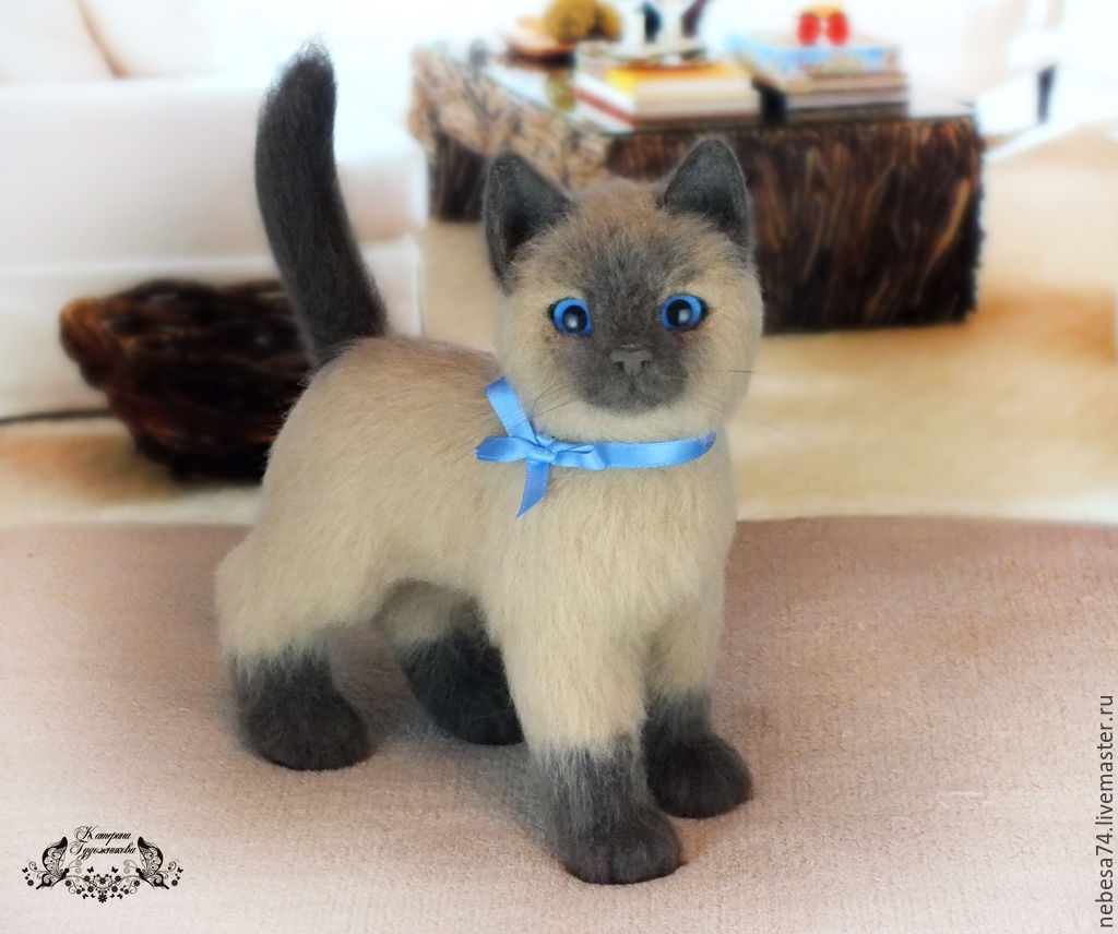 Котенок игрушка валяние Котенок игрушка валяние