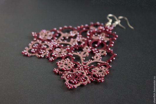 Серьги из бисера кружевные Серьги из бисера кружевные