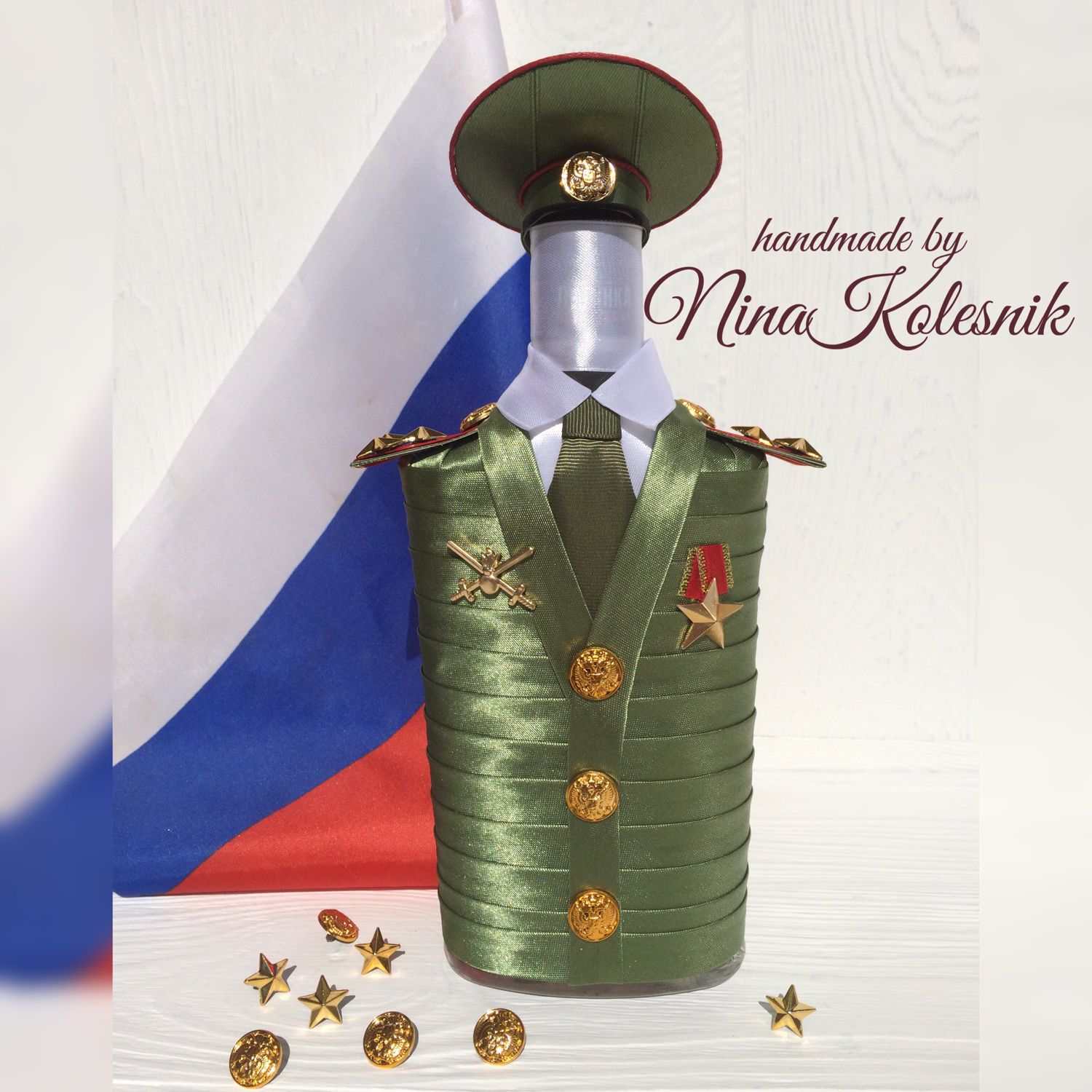 Мастер класс чехол на бутылку к 23 февраля из ленточек Мастер класс чехол на бутылку к 23 февраля из ленточек