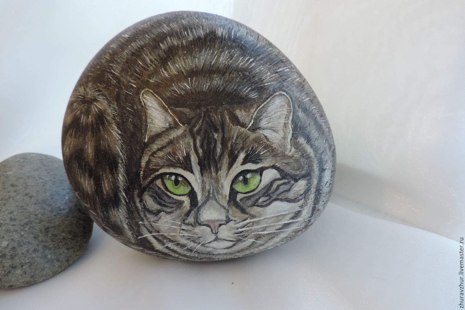 Нарисовать на камне кошку поэтапно Нарисовать на камне кошку поэтапно