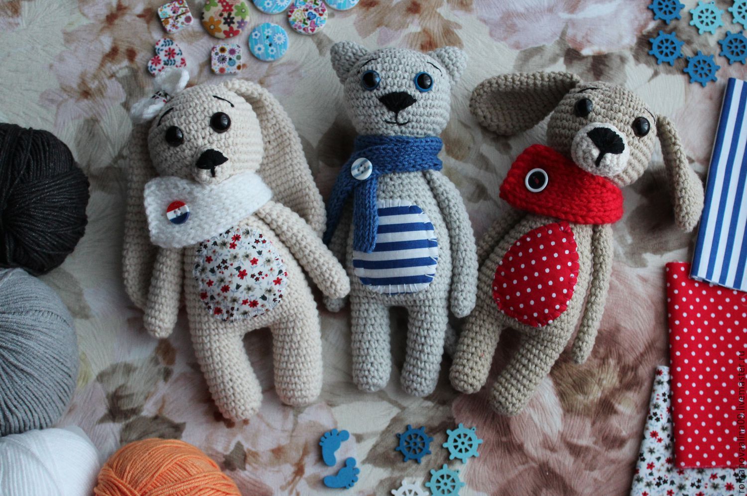 Связанная игрушка собачка Связанная игрушка собачка
