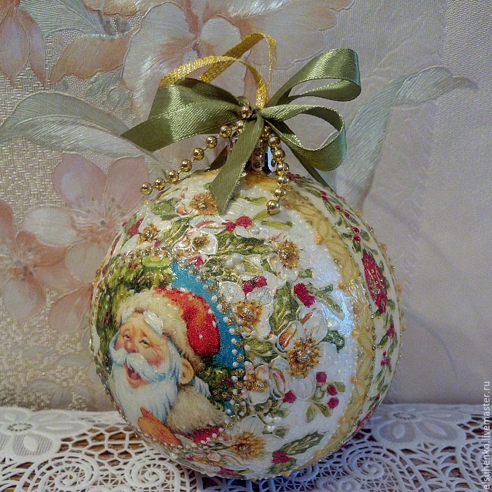 Декупаж по новогодним игрушками Декупаж по новогодним игрушками