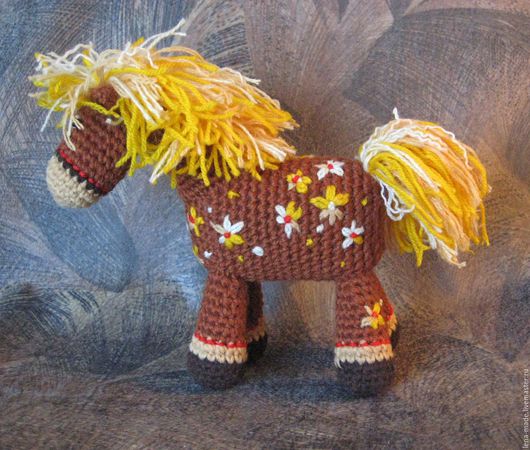 Вязанные игрушки крючком лошадь Вязанные игрушки крючком лошадь