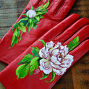 Аксессуары handmade. Livemaster - original item Maximalist red leather gloves Painted white peonies art. Handmade.