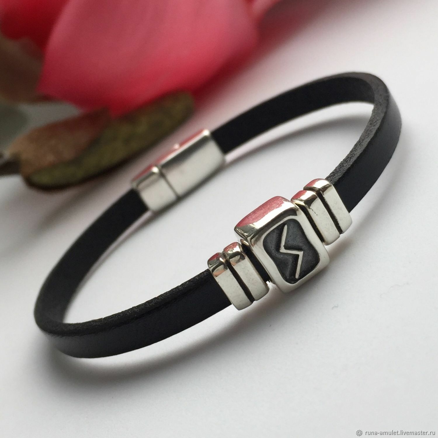 Браслет с руной Соуло, серебро, кожа, рунический браслет в интернет ...