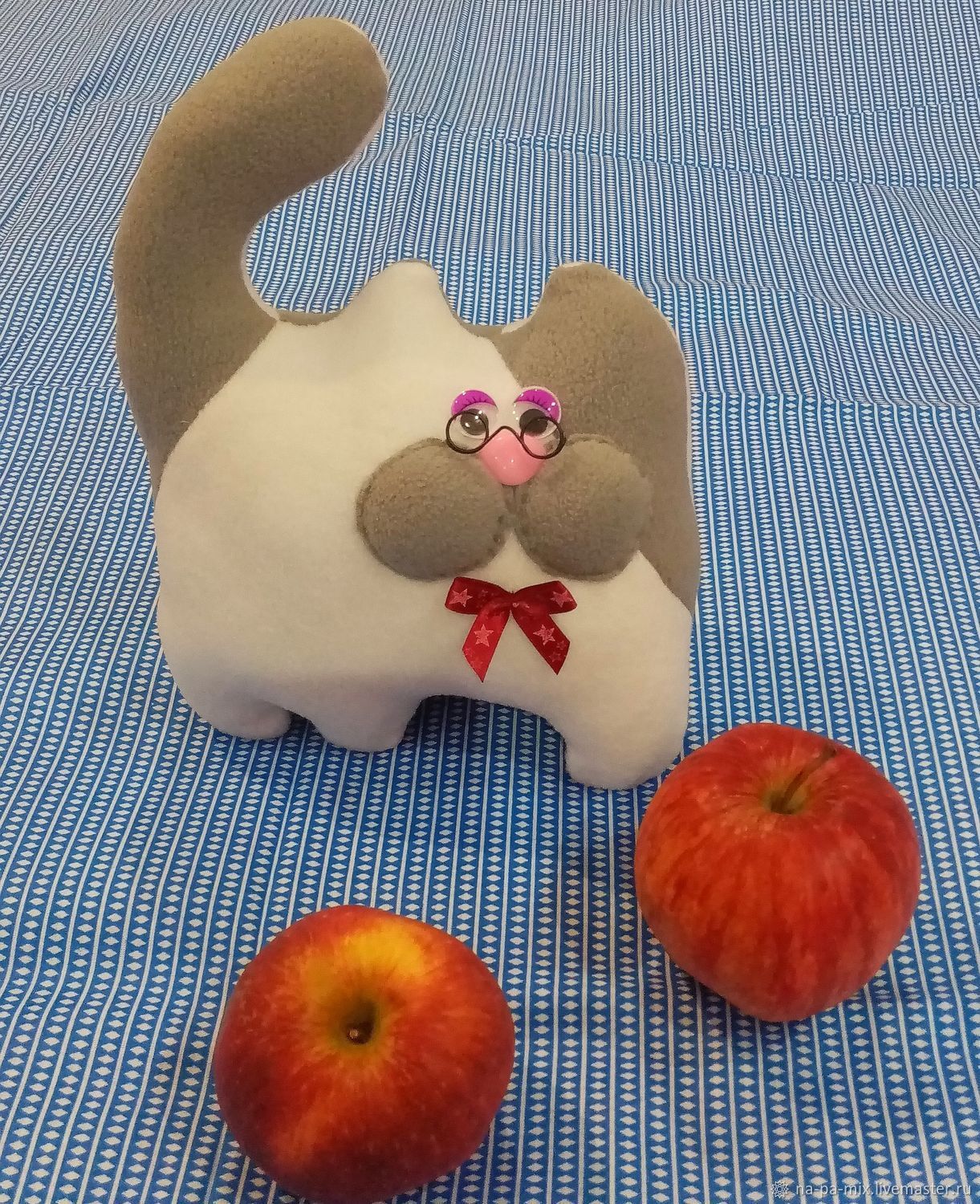 томат сибирский великан розовый. сытый. британская шиншилла коби золотая. пухляш для логотипа. томат йетина мать.