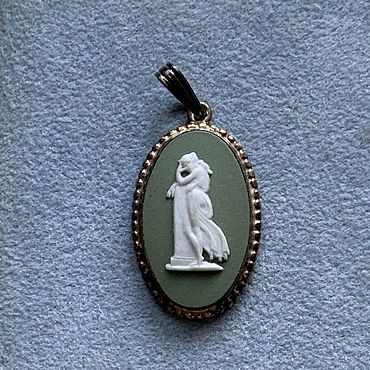 Винтаж ручной работы. Ярмарка Мастеров - ручная работа Винтаж: Подвеска Wedgwood England. Handmade.