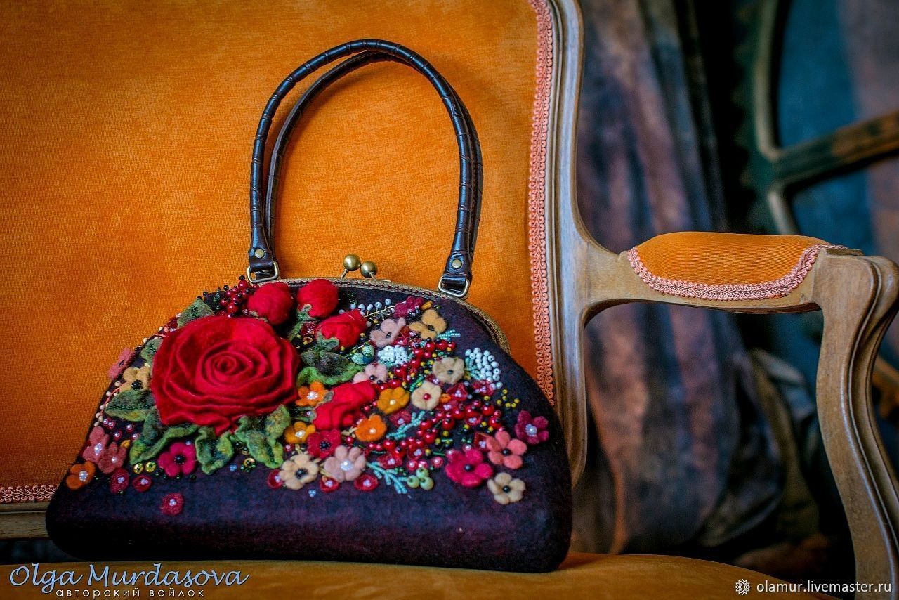 Bag author with red roses and currants, handmade, Clasp Bag, Chelyabinsk,  Фото №1