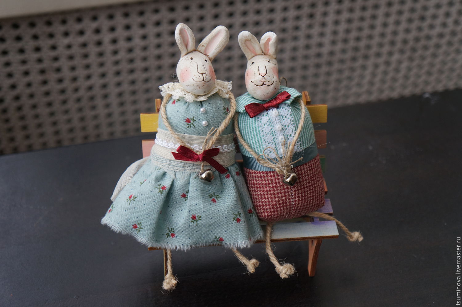 зайцы мышки. милые иллюстрации. зайцы мышки. кролик и крыса. заяц в пальто дратути купить.