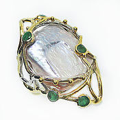 Украшения handmade. Livemaster - original item 925 sterling silver ring with large baroque pearls and Brazilian emeralds. Handmade.