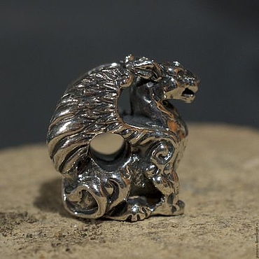 Украшения ручной работы. Ярмарка Мастеров - ручная работа Бусина Грифон. Handmade.