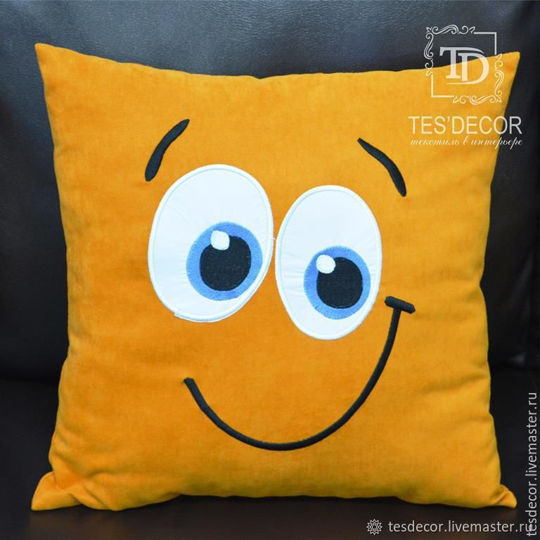 Подушка "Смайл" – купить онлайн на Ярмарке Мастеров – BSO5JRU | Подушки ...