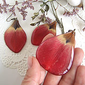 Украшения handmade. Livemaster - original item Vintage Earring and Pendant Set with red Tulip Resin Petals. Handmade.