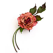 Украшения ручной работы. Ярмарка Мастеров - ручная работа Flores de cuero rosa Triunfo té broche regalo mujer. Handmade.