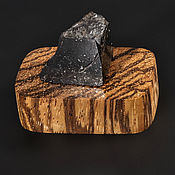 Кольцо с куском железного метеорита Гибеон