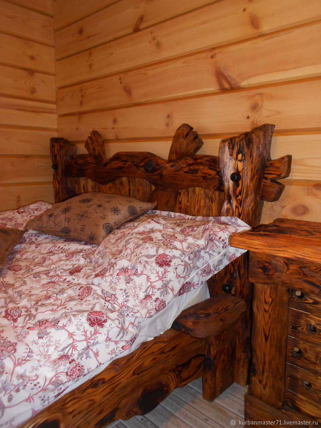 деревянная кровать под старину своими руками