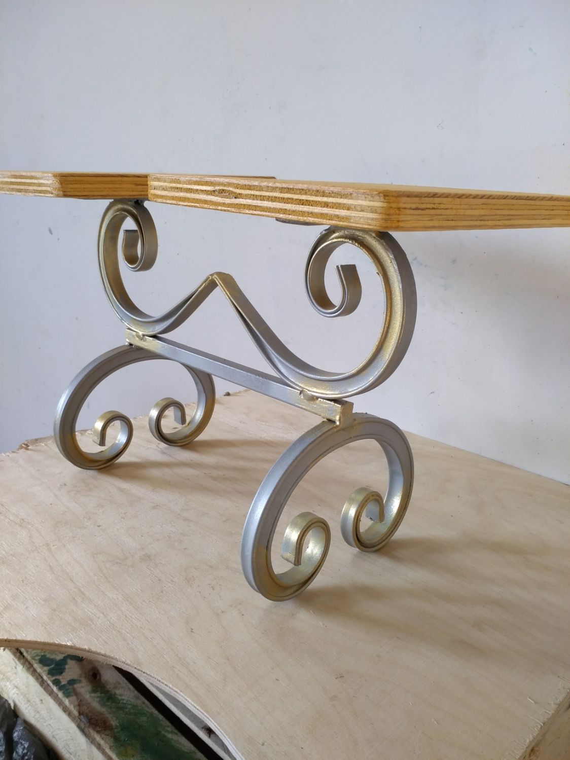 Подставка для цветов купить в интернет-магазине Ярмарка Мастеров по ...