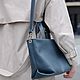 Кожаная женская сумка M синяя. Сумка через плечо. AUGUST BAGS. Интернет-магазин Ярмарка Мастеров.  Фото №2
