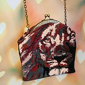 Сумки и аксессуары handmade. Livemaster - original item Beaded handbag with a Lion clasp