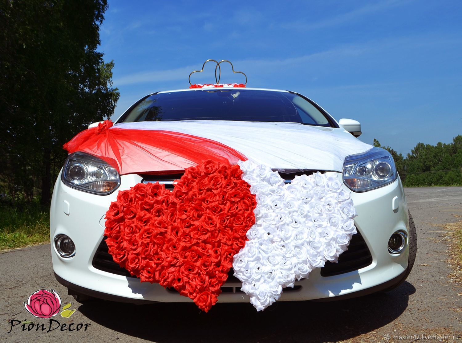 Свадебные украшения на машину. Композиции на свадебный автомобиль в Киеве