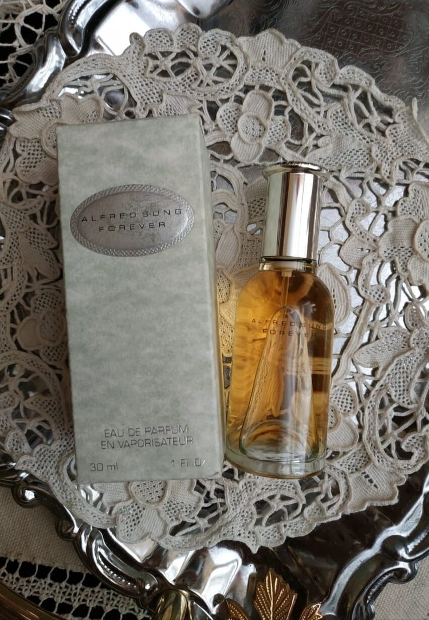 духи "fever" винтаж. винтажный флакон герлен. винтажные духи фабрики дзинтарс. старинные советские духи. дух винтаж.