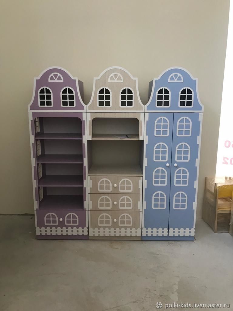 Шкаф трехсекционный для детского сада