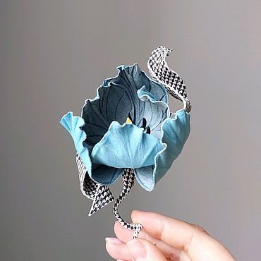 Брошь Счастливый Тюльпан из кожи и замши. . Украшения ручной работы - Ярмарка Мастеров Украшения ручной работы. Ярмарка Мастеров - ручная работа Брошь Счастливый Тюльпан из кожи и замши. Handmade.