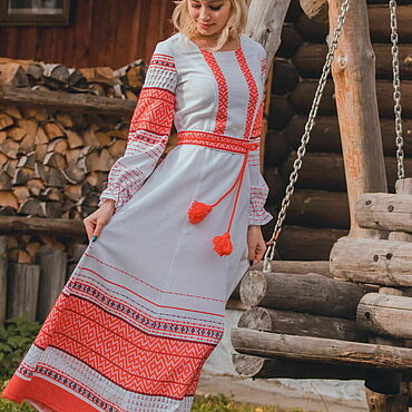 Славянские платья с вышивкой