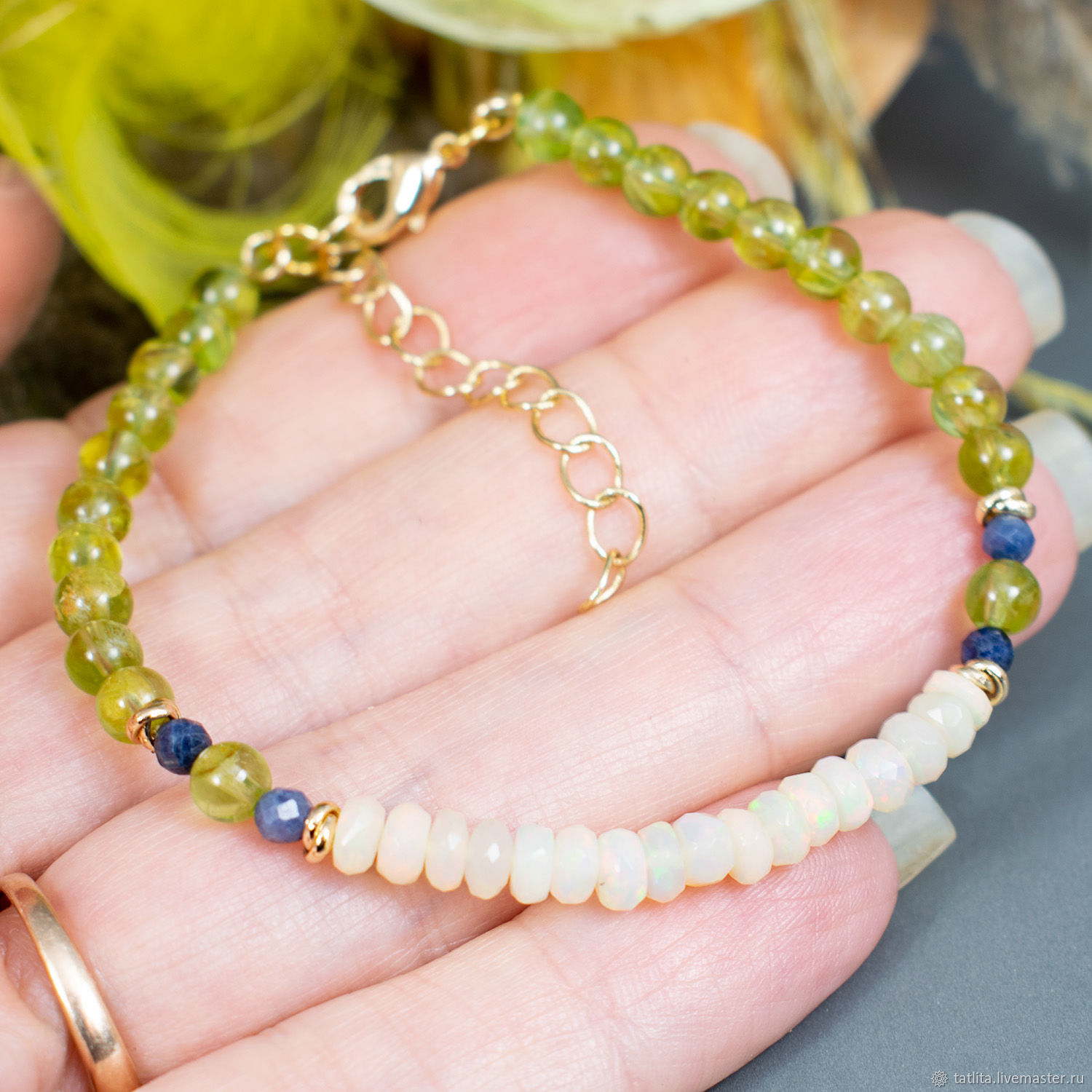 Браслет из опала, хризолита и сапфира. Тонкий браслет из камней на ...