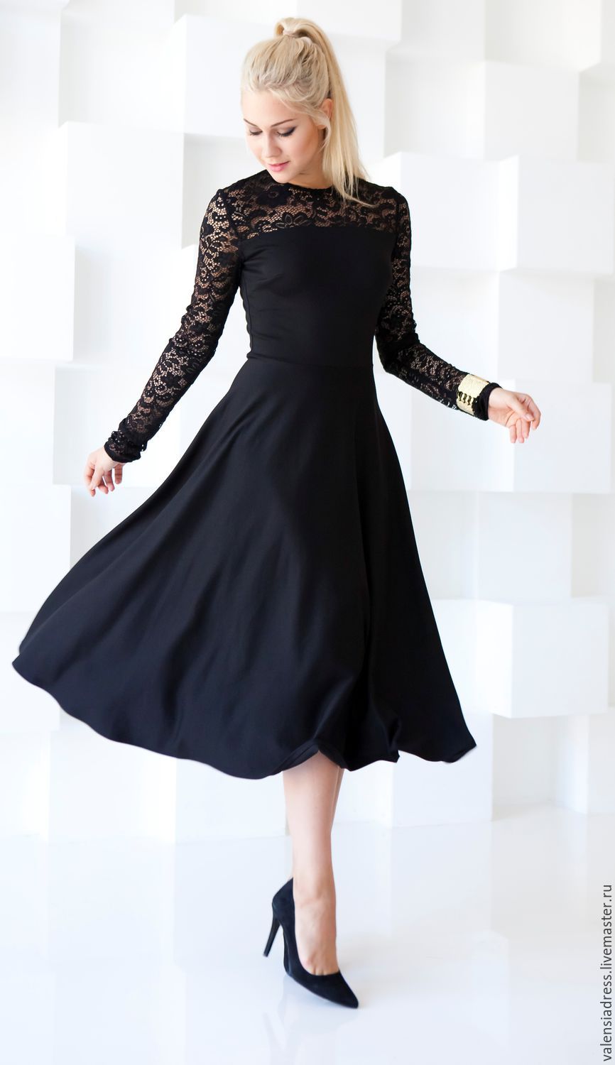 Черное платье миди с длинным рукавом