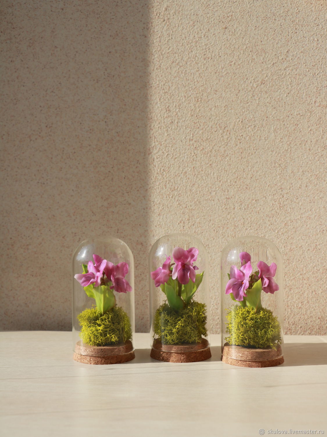 Лесные душистые фиалки в стеклянной мини-колбе в интернет-магазине ...