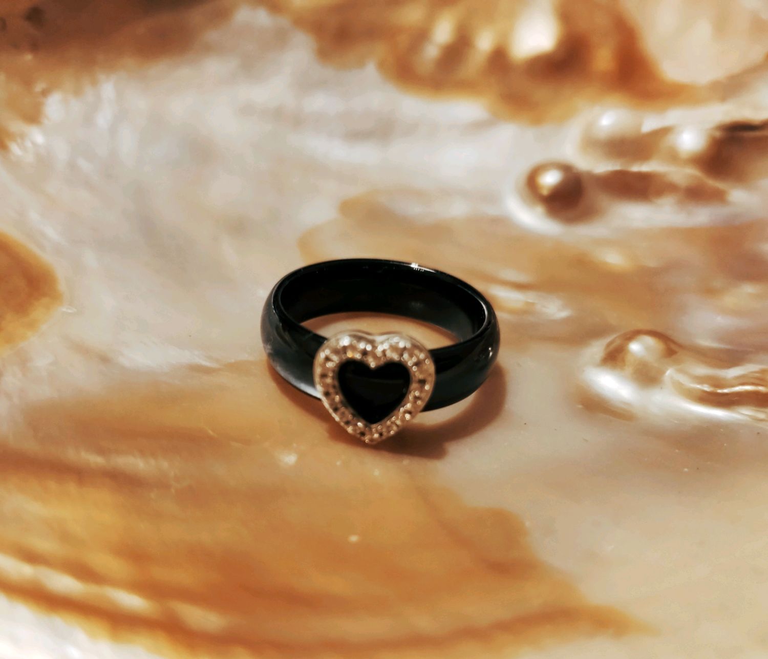 Кольцо с керамикой и золотом