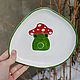 Curved plate ≈ 20 cm with a pattern of Toads frogs green toad fly agaric, Plates, Saratov,  Фото №1