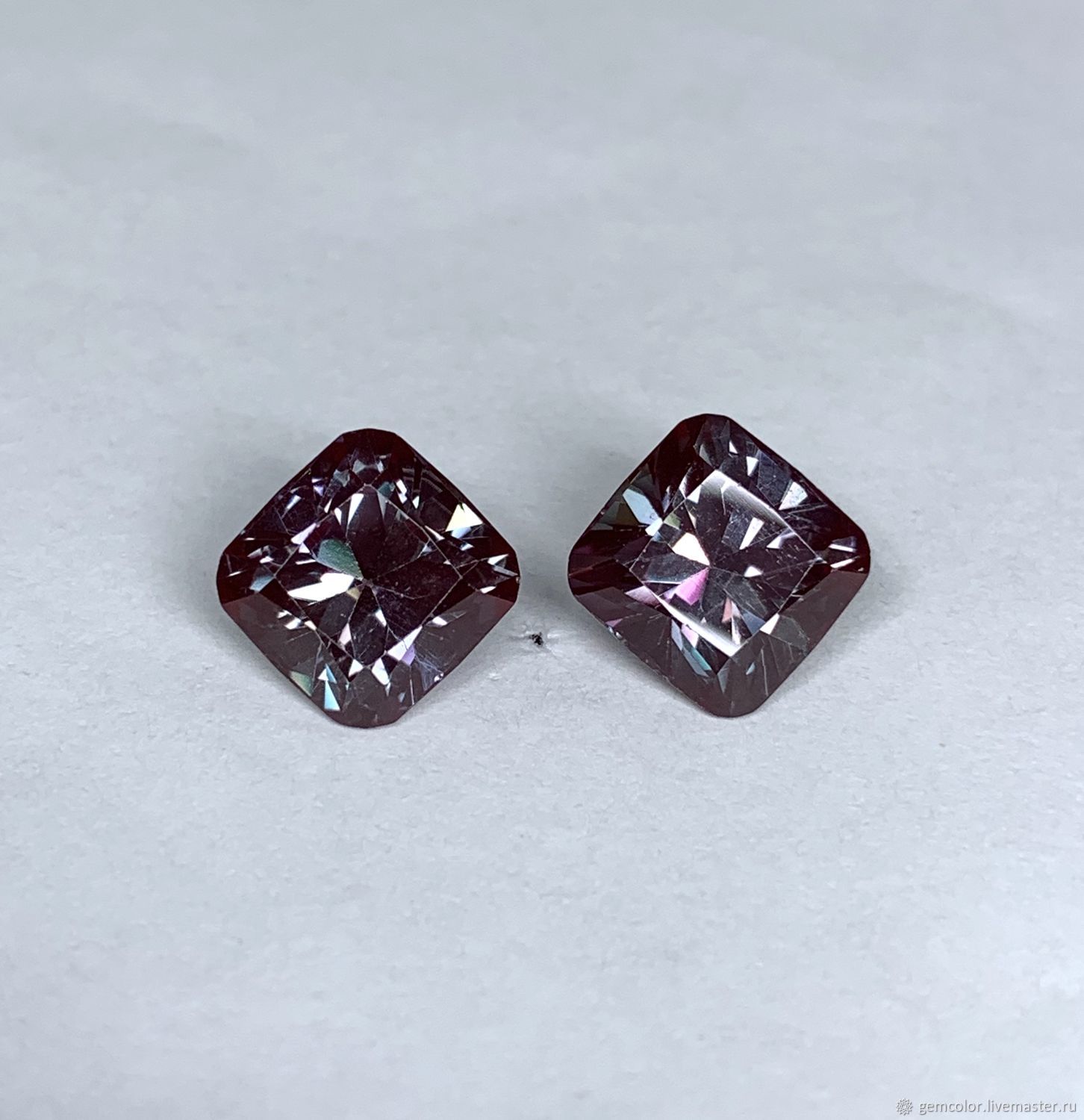 Alexandrites of Chokhralsky (grown). 3.25/3.12 carats, Minerals, Ekaterinburg,  Фото №1