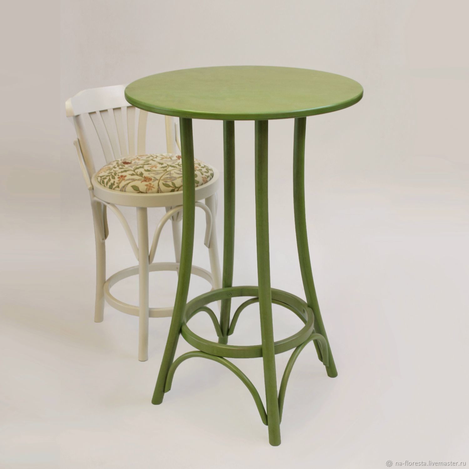 Зеленый стол для виста