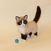 Felted cat