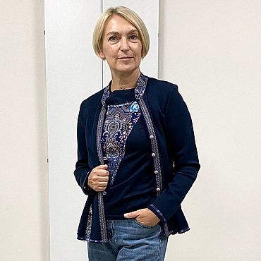 Жакет и майка женские из синего джерси. Тата Матвеева Одежда в русском стиле. Одежда женская ручной работы - Ярмарка Мастеров Одежда женская ручной работы. Ярмарка Мастеров - ручная работа Жакет и майка женские из синего джерси. Handmade.