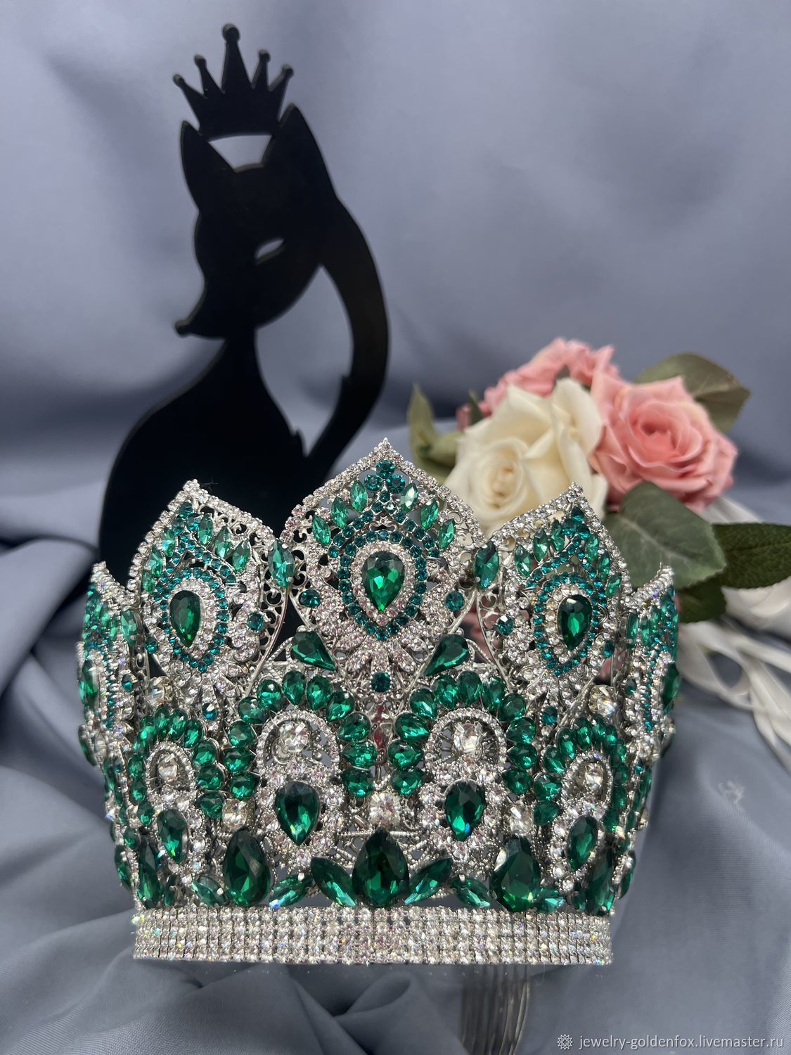 Корона ростов на дону. Корона ручной работы. Корона ростов на дону. Бутафорская корона мастер класс. Бронзовая корона.