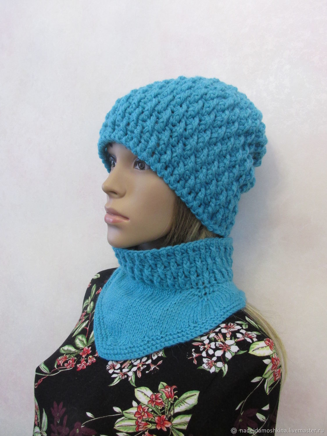 Cap and shirt front, half-fur, turquoise color, Headwear Sets, Petrozavodsk,  Фото №1