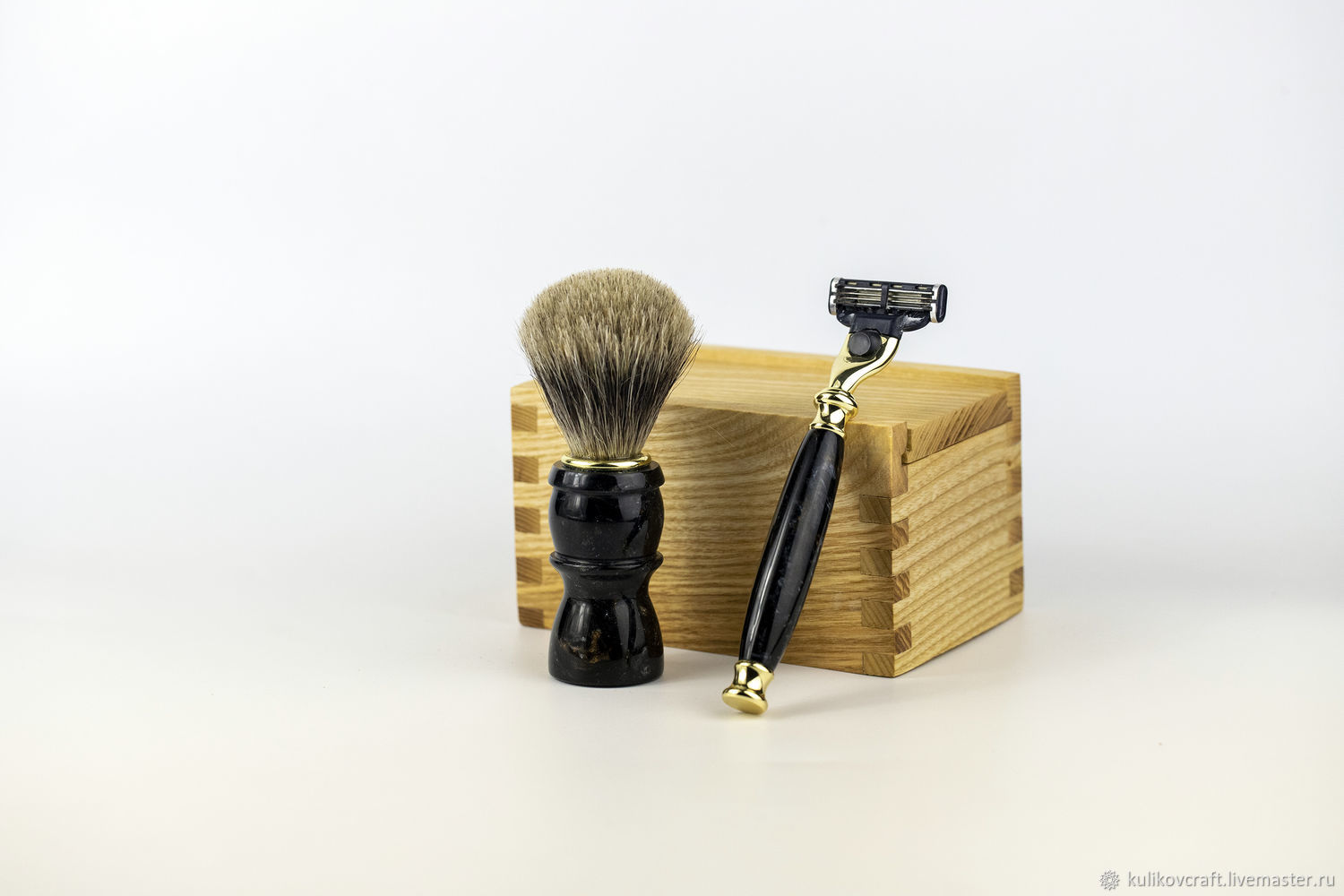 shaving kit with brush