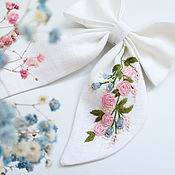 Украшения ручной работы. Ярмарка Мастеров - ручная работа White bow - Delicate flowers (linen, embroidery). Handmade.