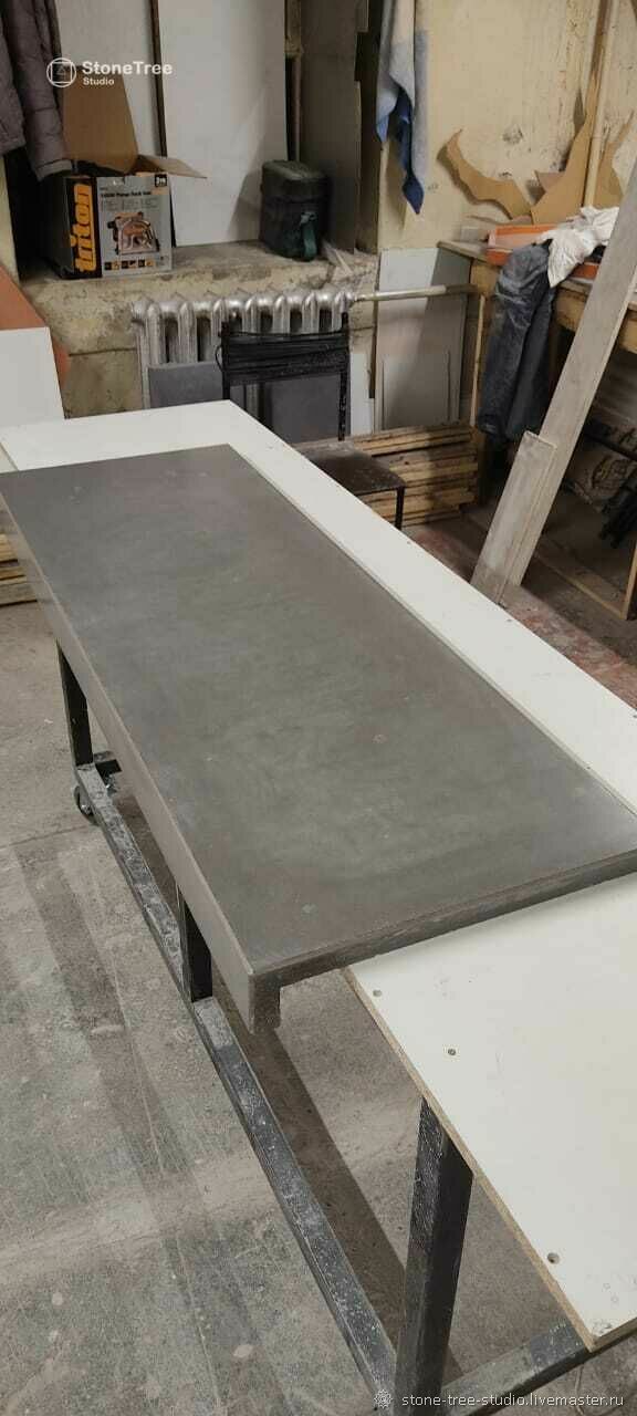 Столешница из бетона под плиту