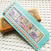 Канцелярские товары ручной работы. Ярмарка Мастеров - ручная работа Улитка и виноград, закладка для книг с ручной вышивкой крестом. Handmade.