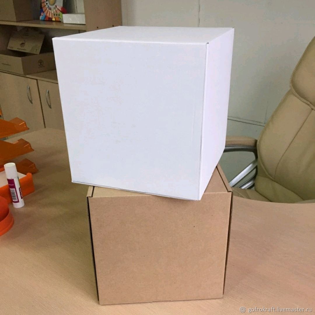 куб из картона