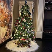 Сувениры и подарки handmade. Livemaster - original item EUROPEAN SKIRT FOR CHRISTMAS TREE-FUR RUG UNDER THE FIR TREE. Handmade.