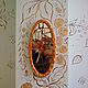 Зеркальное панно с росписью стены