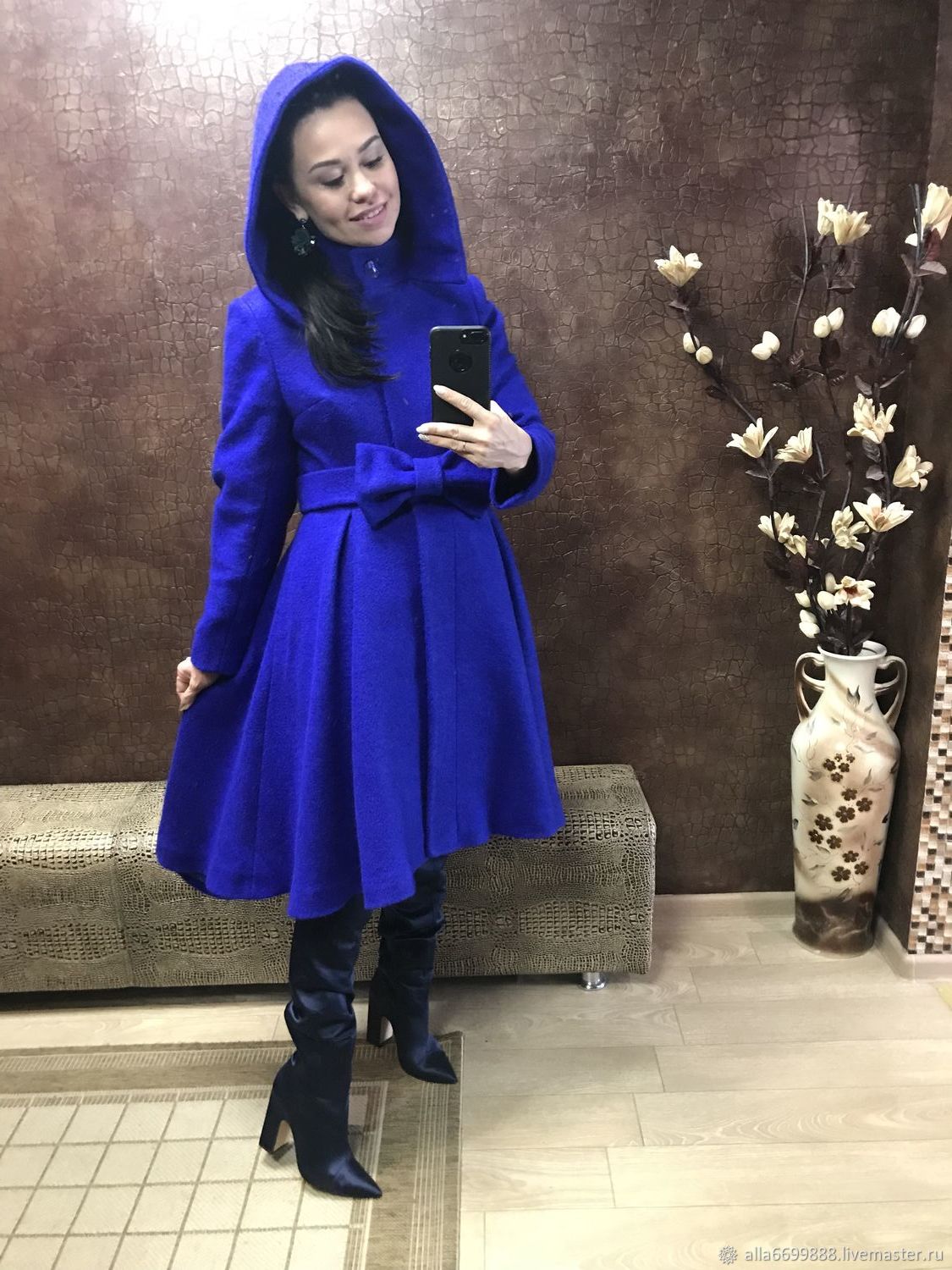 Пальто женское синее с капюшоном