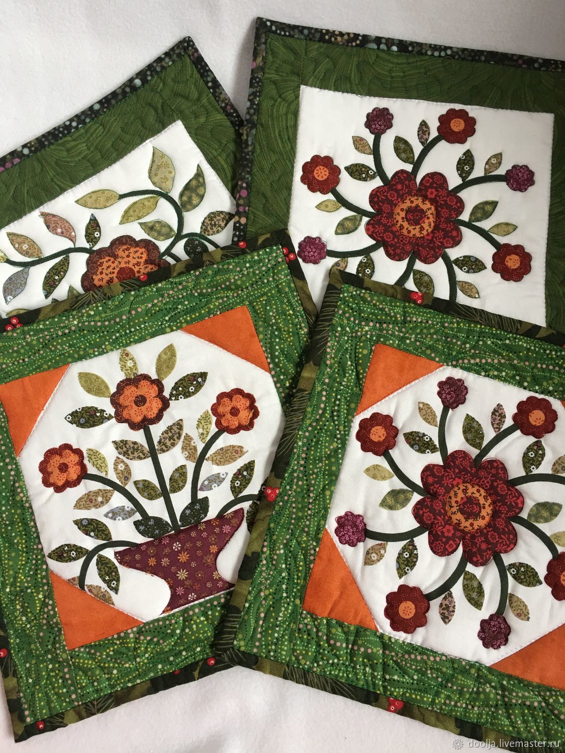 Салфетки прихватка. Прихватки связанные крючком. Вязаные мелочи. Вязание крючком прихватки ромашка. Вязаные подставки под горячее.