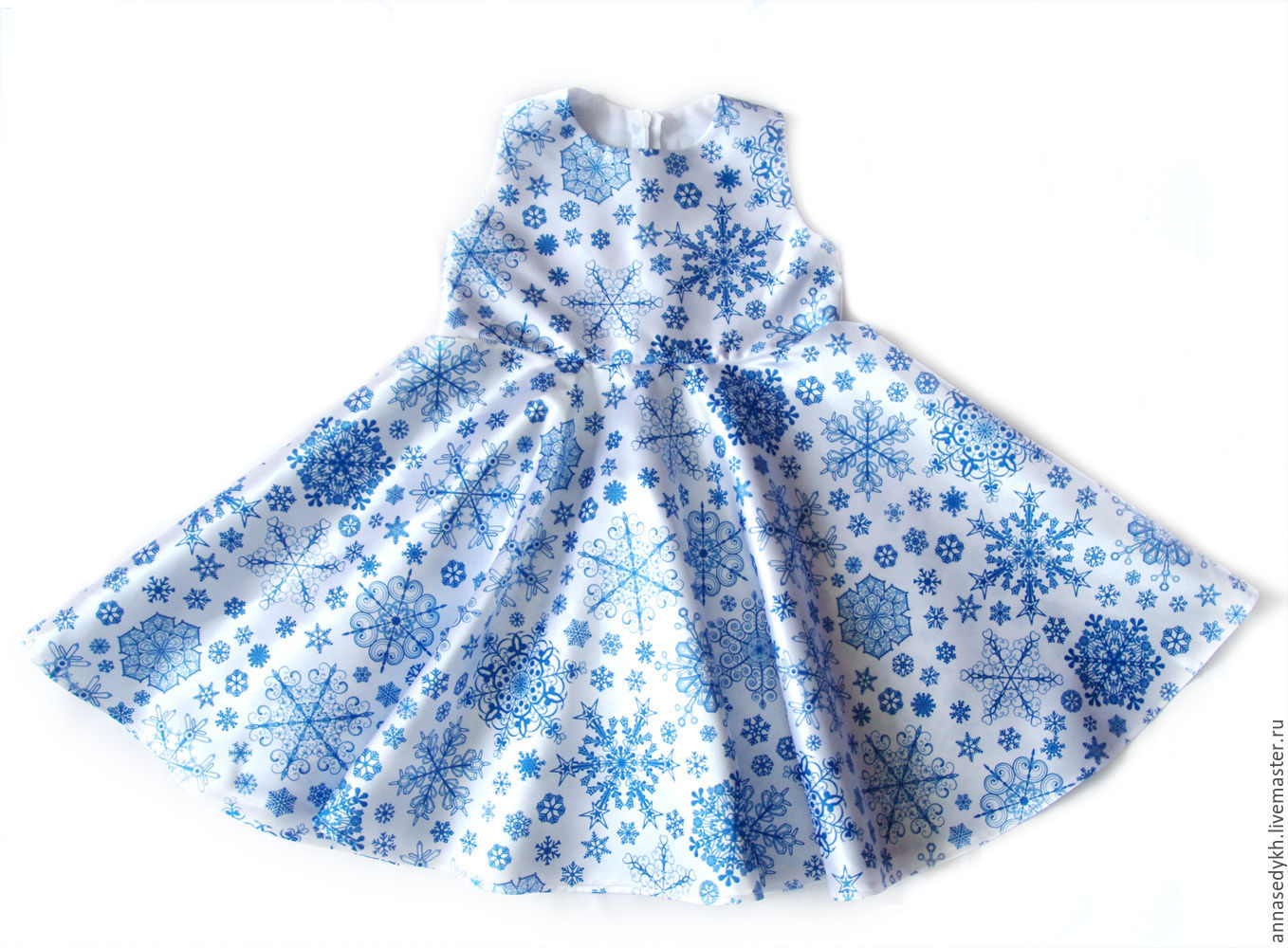 Платье снежинки голубое