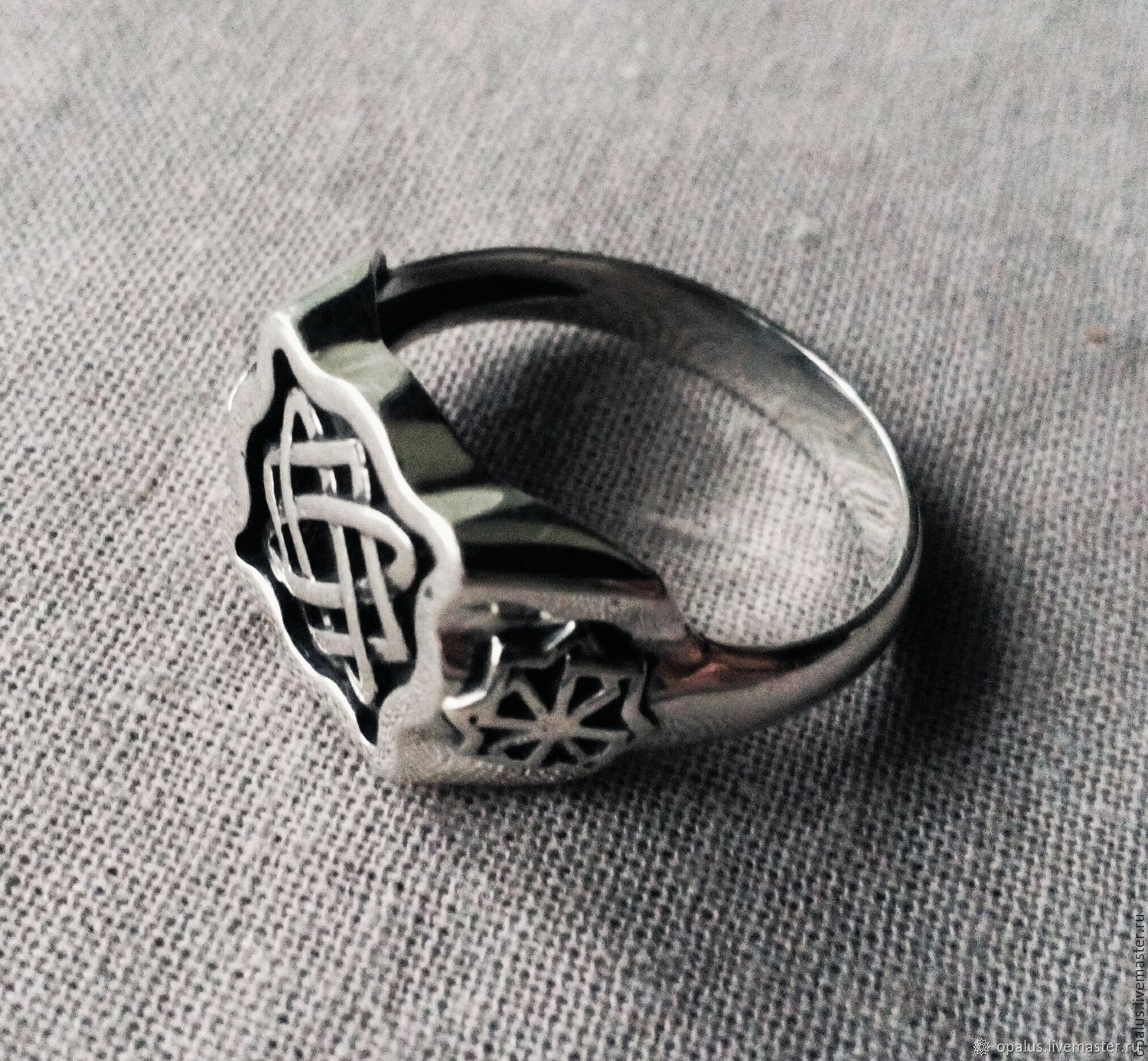 Кольцо со славянской символикой